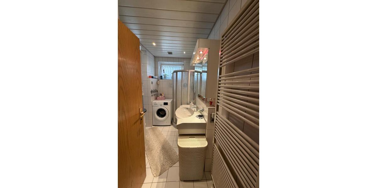 Erdgeschoßwohnung Leonberg - 3.5 Zimmer, 80 m&sup2;, 375.000&euro; | Angebot:25409085