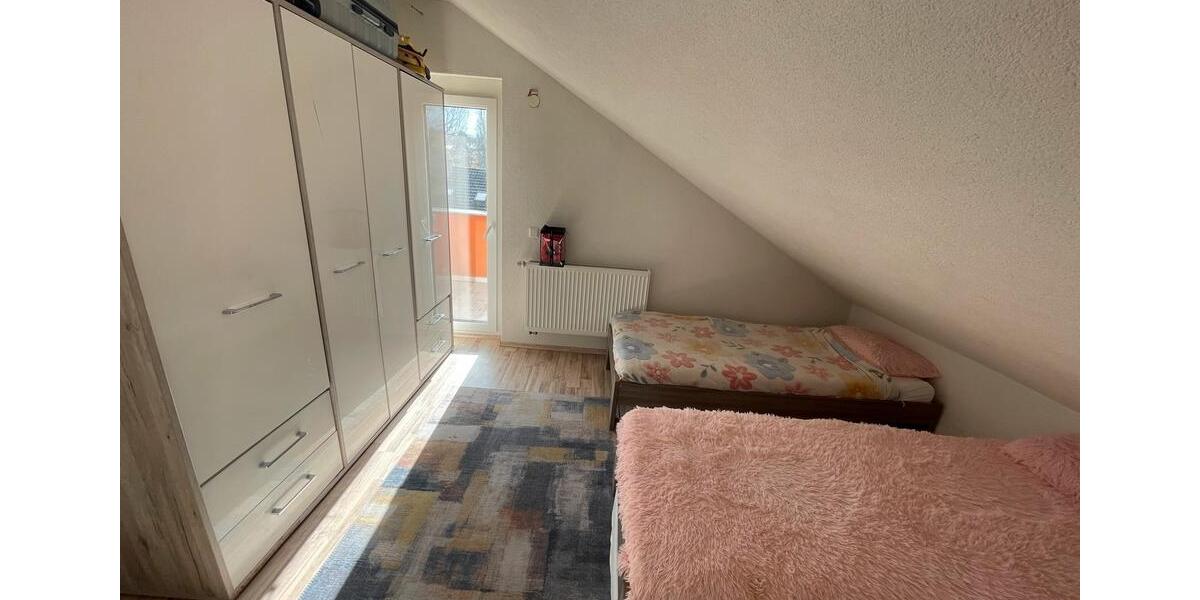 Dachgeschoßwohnung Waiblingen Bittenfeld - 4 Zimmer, 95 m&sup2;, 1.300&euro; | Angebot:26130369