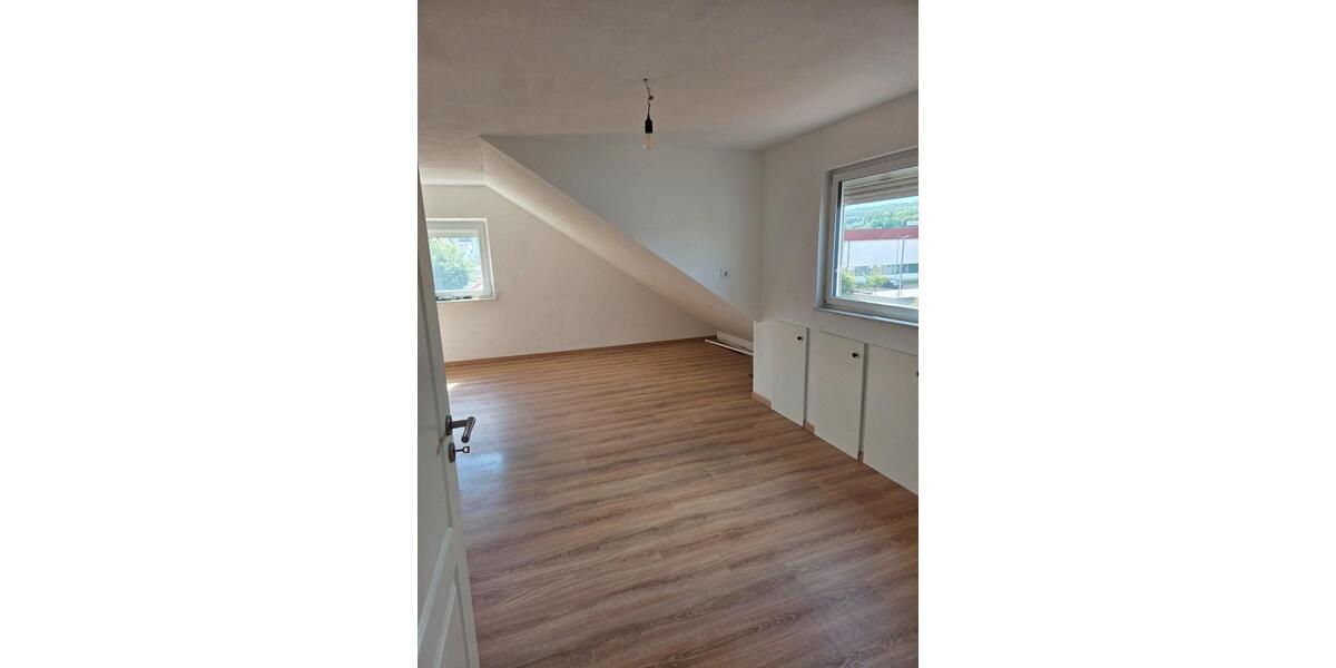 Mehrfamilienhaus, Wohnhaus Reichenbach an der Fils - 8 Zimmer, 195 m&sup2;, 520.000&euro; | Angebot:27533742