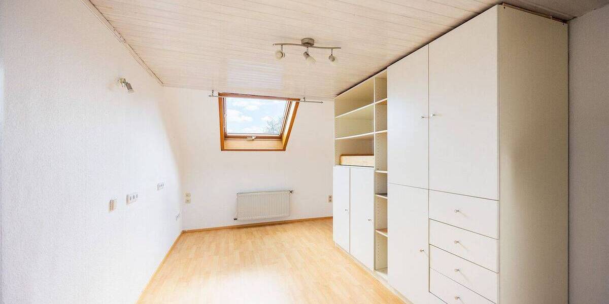 Mehrfamilienhaus, Wohnhaus Markgröningen - 7 Zimmer, 157 m&sup2;, 598.000&euro; | Angebot:26160451