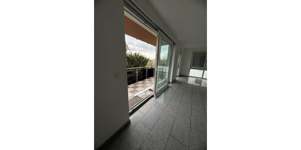 Erdgeschoßwohnung Esslingen am Neckar Hegensberg - 4 Zimmer, 101 m&sup2;, 1.700&euro; | Angebot:25961929