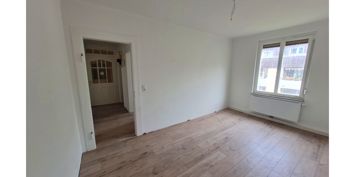 Gepflegtes 6-FH in ruhiger Lage, Nähe Zentrum Stuttgart-Bad Cannstatt - Rendite ca. 4 % netto - Mehrfamilienhaus, Wohnhaus Stuttgart / Bad Cannstatt Bad Cannstatt (Stadtbezirk) | Angebot:26888799