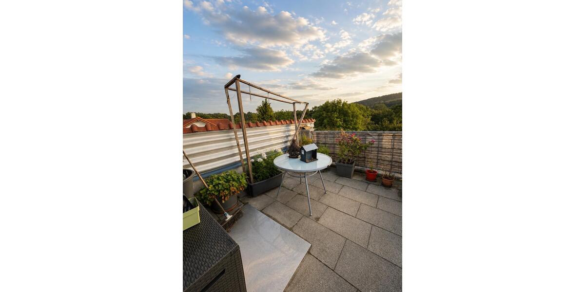 Dachgeschoßwohnung Vaihingen an der Enz - 3 Zimmer, 90 m&sup2;, 1.350&euro; | Angebot:27554043