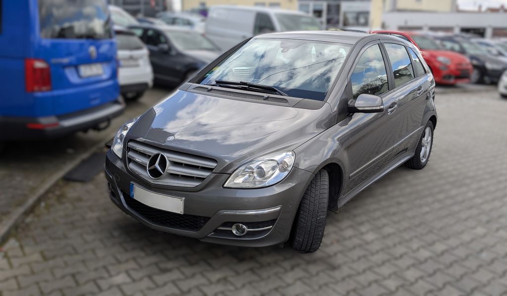 Mercedes-Benz B 180 205.000 km 4.500 &euro; Asperg 71679