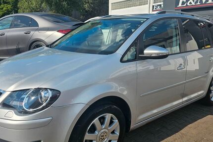 VW Touran 142.987 km 8.680 &euro; Magstadt 71106