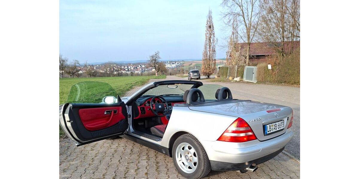 Mercedes-Benz SLK 200 132.000 km 4.800 &euro; Remseck 71686