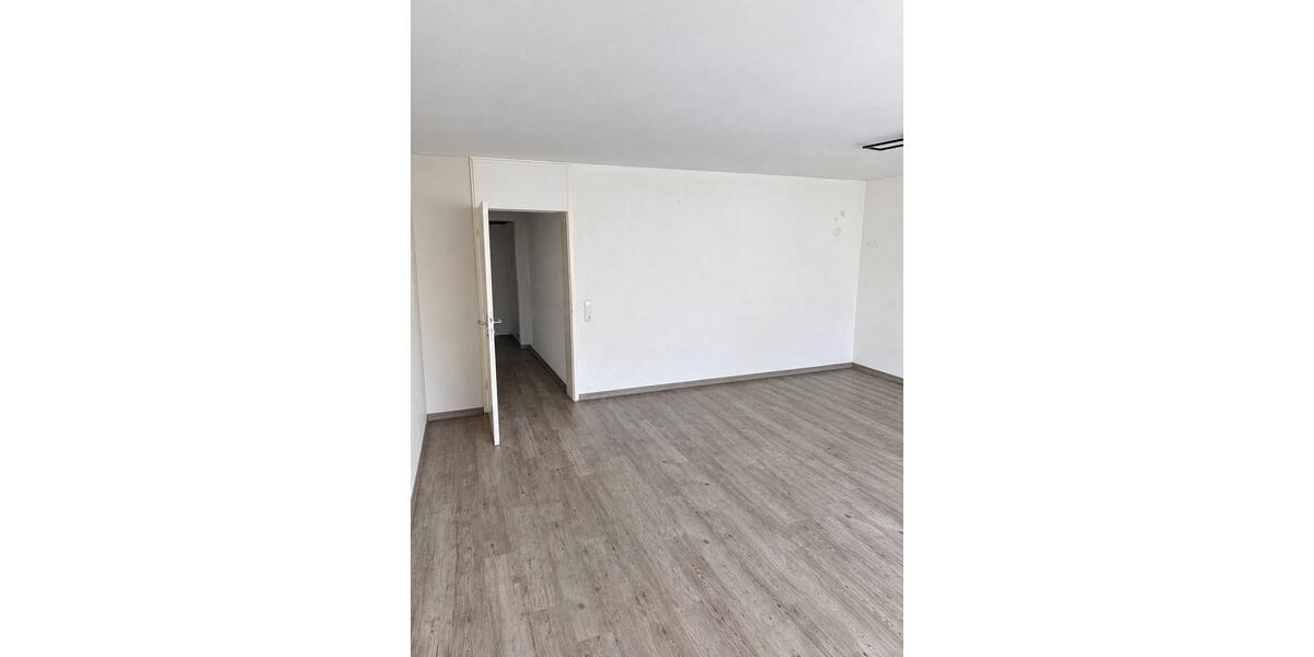 Etagenwohnung Asperg - 2.5 Zimmer, 67 m&sup2;, 900&euro; | Angebot:27574756