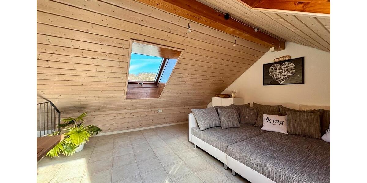 Maisonettenwohnung Sindelfingen Eichholz - 3.5 Zimmer, 96 m&sup2;, 1.600&euro; | Angebot:25829632