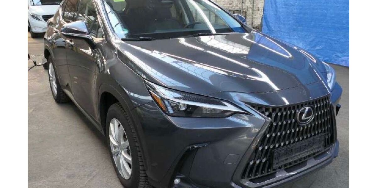 Lexus NX 350h 143.000 km 32.999 &euro; Ditzingen 71254