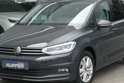 VW Touran 28.580 km 31.900 &euro; Vaihingen / Enz 71665