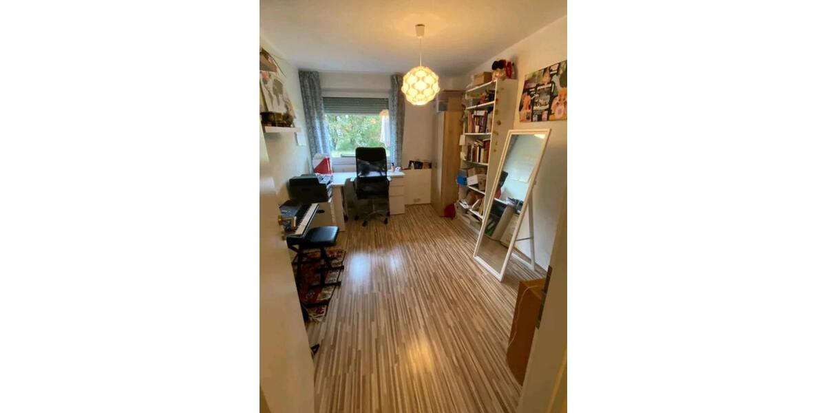 Hochparterre Ludwigsburg - 3 Zimmer, 76 m&sup2;, 1.220&euro; | Angebot:26443373