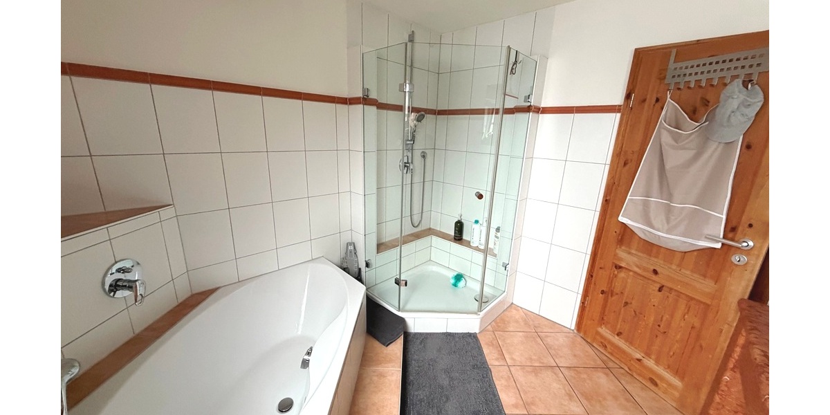 Wohnen, Arbeiten, Erweitern – Dreifamilienhaus mit Gewerbe & Baureserve - Gewerbeobjekt Althütte Althütte | Angebot:27161254