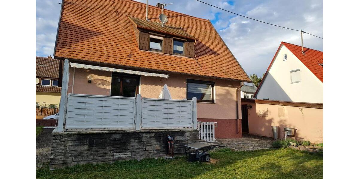 Etagenwohnung Ditzingen - 2 Zimmer, 110 m&sup2;, 1.100&euro; | Angebot:24988790