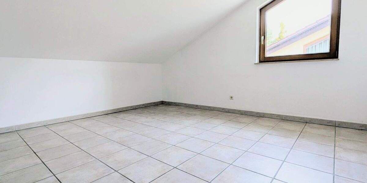 Einfamilienhaus Ötisheim - 7 Zimmer, 168 m&sup2;, 450.000&euro; | Angebot:25777927