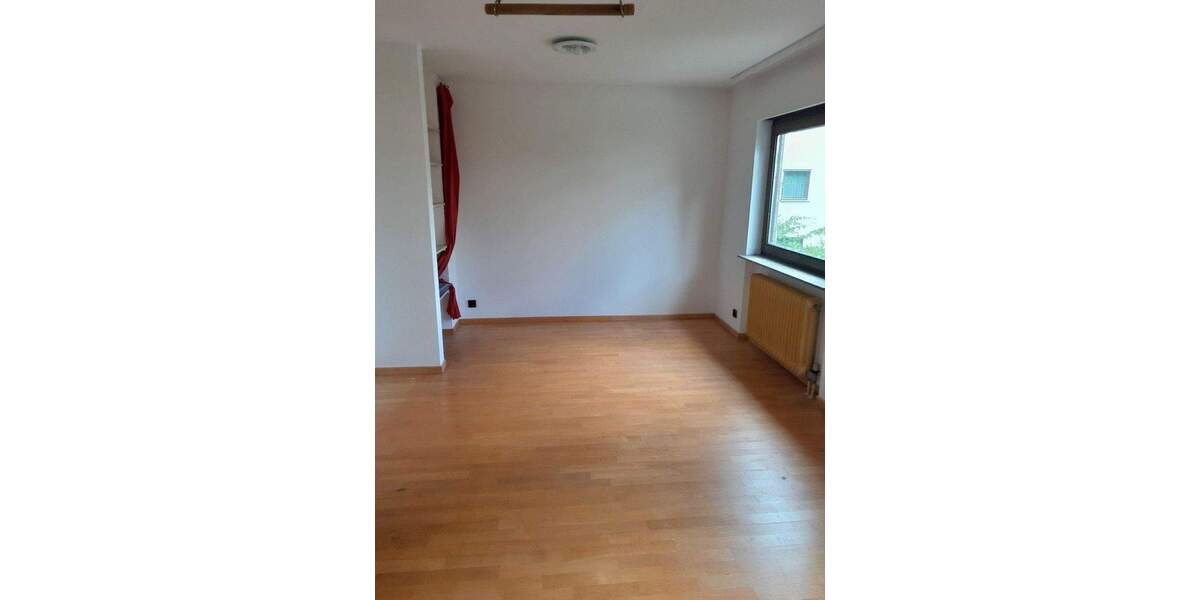 Reihenendhaus Stuttgart Möhringen - 8 Zimmer, 200 m&sup2;, 900.000&euro; | Angebot:25657439