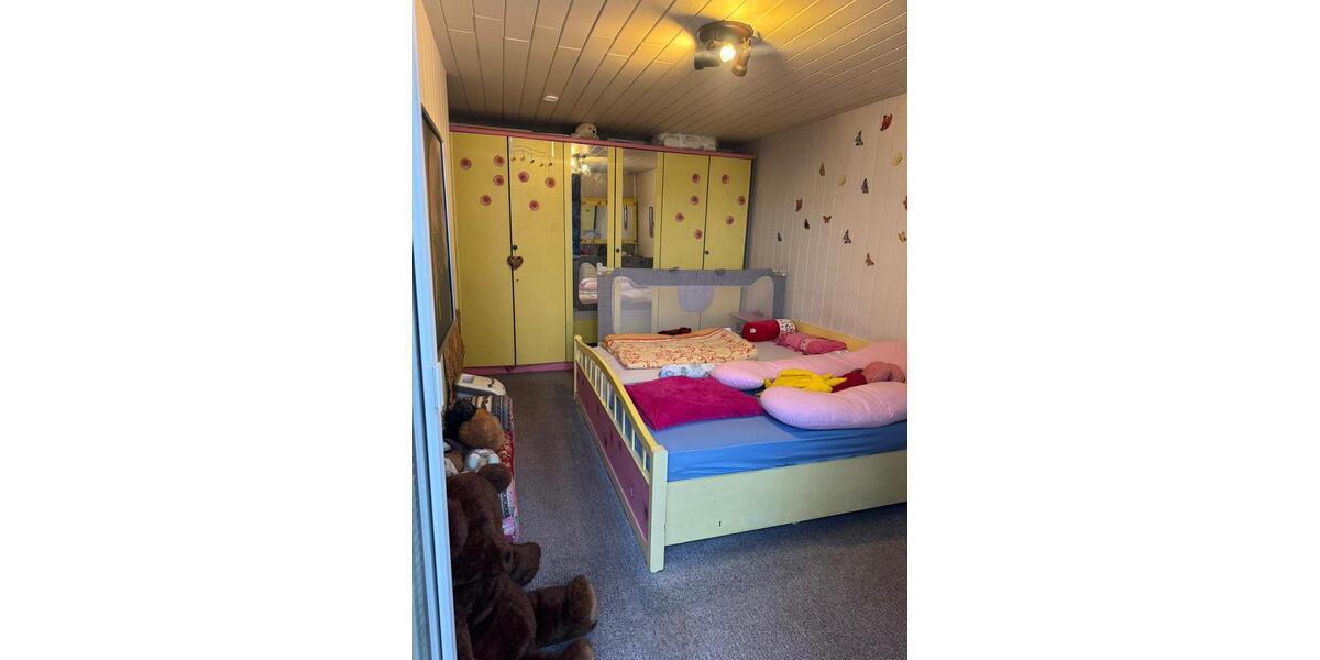 Etagenwohnung Sindelfingen Eichholz - 4.5 Zimmer, 110 m&sup2;, 340.000&euro; | Angebot:24561136