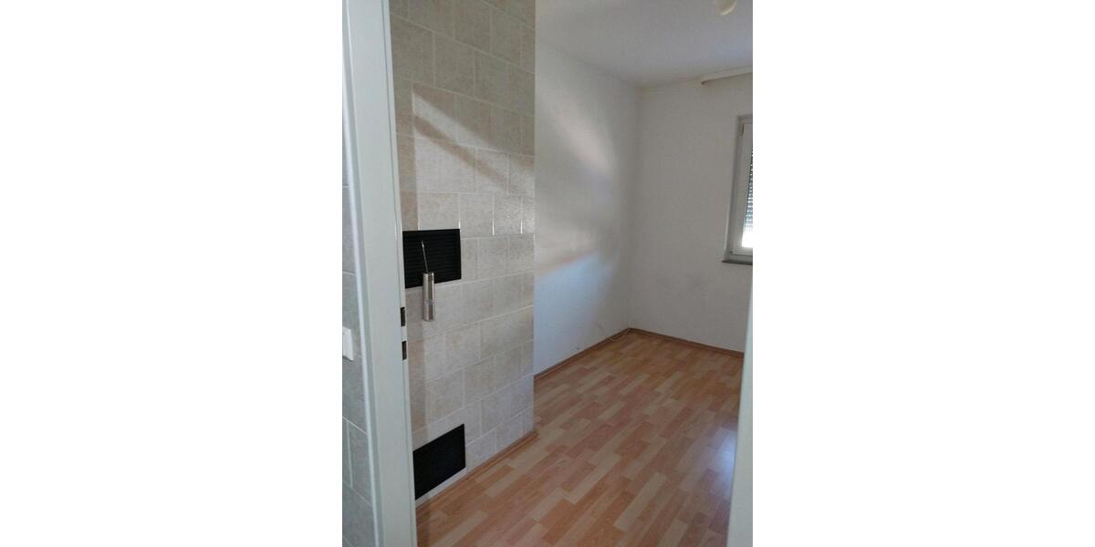 Etagenwohnung Esslingen am Neckar Pliensauvorstadt - 3 Zimmer, 57 m&sup2;, 229.000&euro; | Angebot:26907655