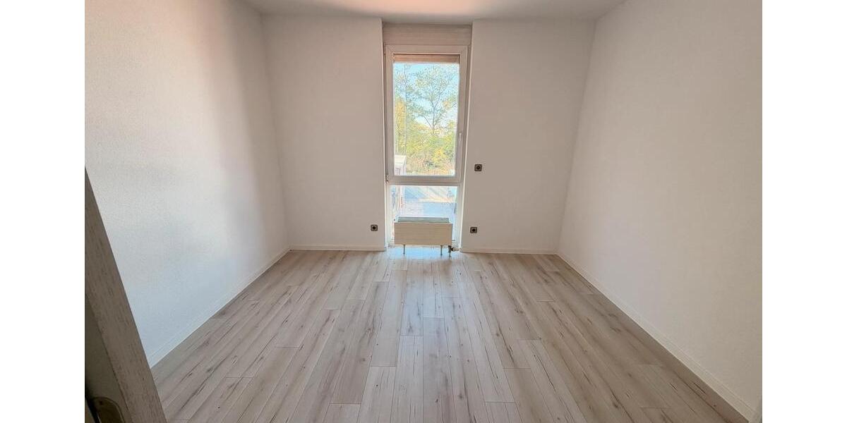 Etagenwohnung Mühlacker - 5 Zimmer, 140 m&sup2;, 1.500&euro; | Angebot:27568125