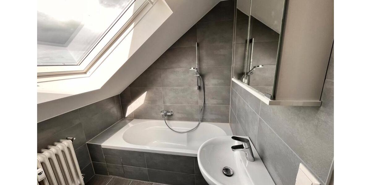 Dachgeschoßwohnung Schwaikheim - 2 Zimmer, 50 m&sup2;, 197.500&euro; | Angebot:27166480