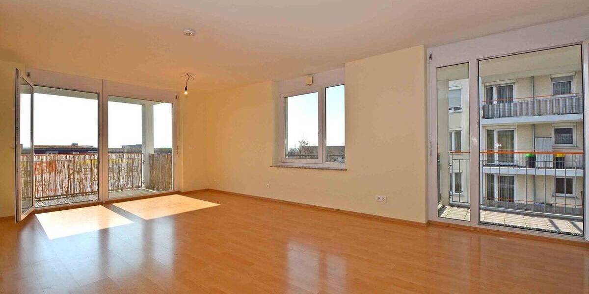 Etagenwohnung Stuttgart Bad Cannstatt - 4 Zimmer, 96 m&sup2;, 1.600&euro; | Angebot:26928758