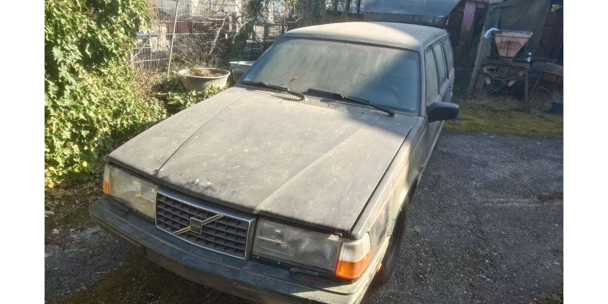 Volvo 945 260.000 km 1.300 &euro; Ludwigsburg 71636