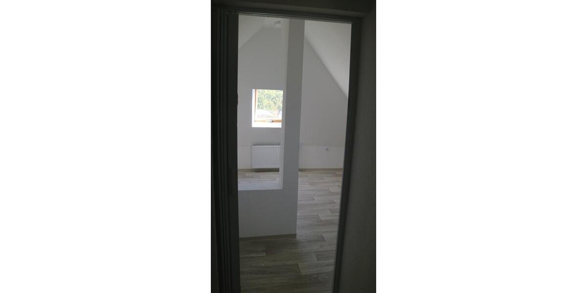 Maisonettenwohnung Mühlacker - 5 Zimmer, 125 m&sup2;, 1.350&euro; | Angebot:27569602