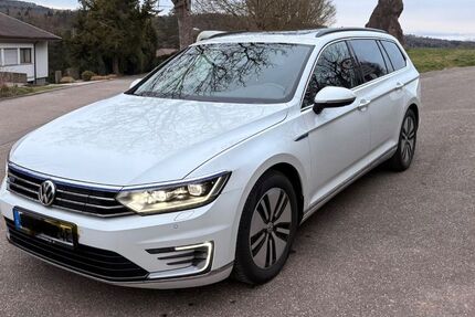 VW Passat Variant 93.750 km 16.990 &euro; Tiefenbronn 75233