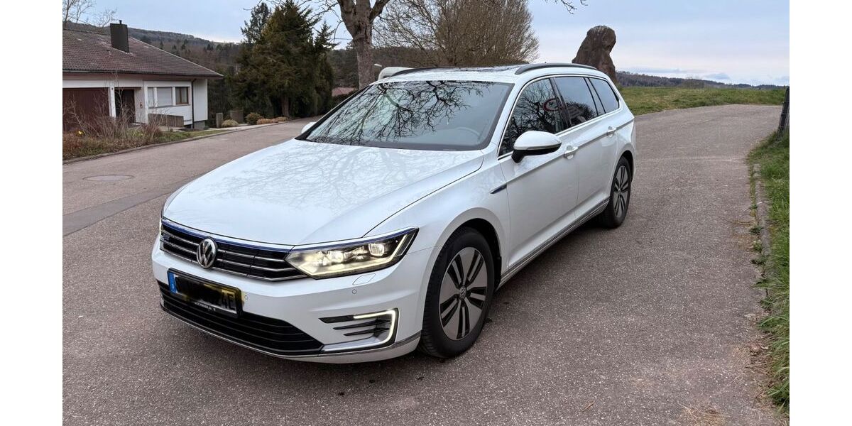 VW Passat Variant 93.750 km 16.990 &euro; Tiefenbronn 75233