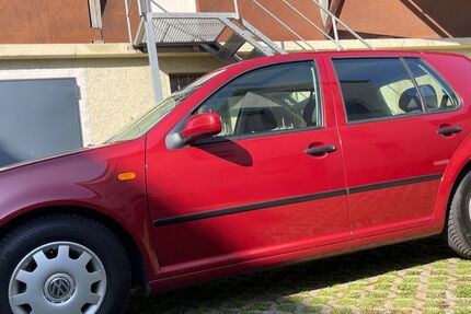 VW Golf 119.000 km 3.499 &euro; Heilbronn 74074