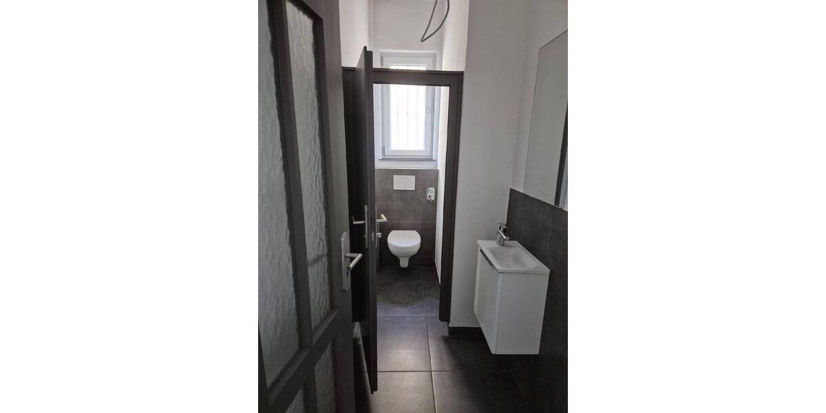 Gewerbeobjekt Stuttgart Ost - 3 Zimmer, 1.800&euro; | Angebot:26472847