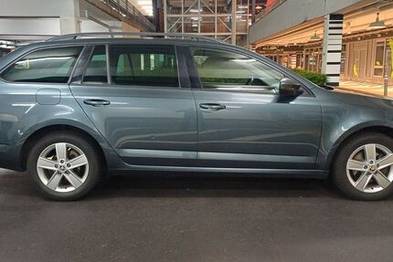 Skoda Octavia 190.000 km 9.800 &euro; Esslingen am Neckar 73733