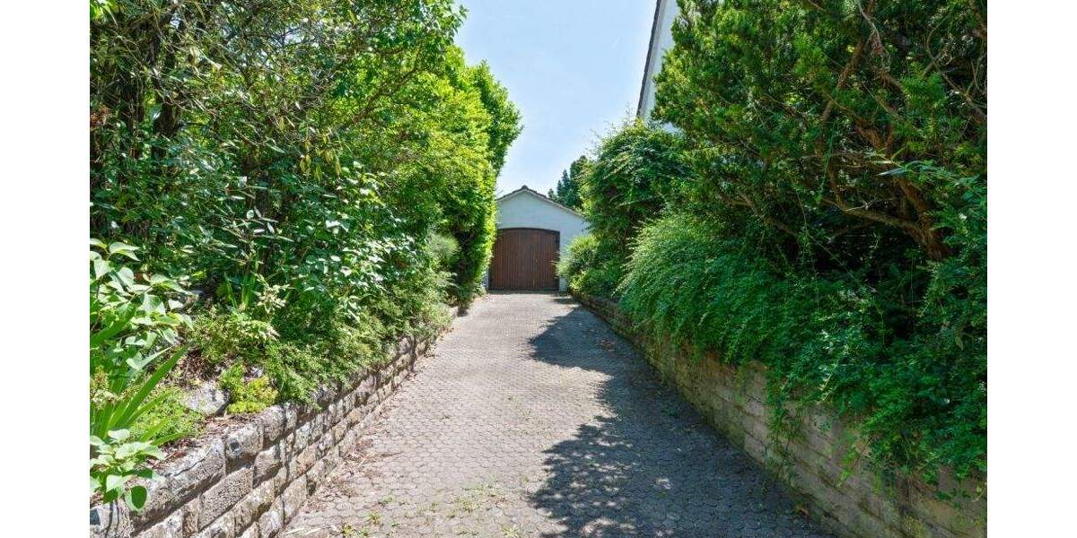 Einfamilienhaus Besigheim - 8 Zimmer, 168 m&sup2;, 695.000&euro; | Angebot:25662268