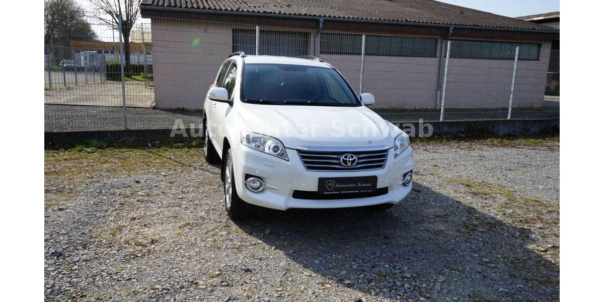 Toyota RAV 4 181.642 km 12.890 &euro; Rielingshausen 71672