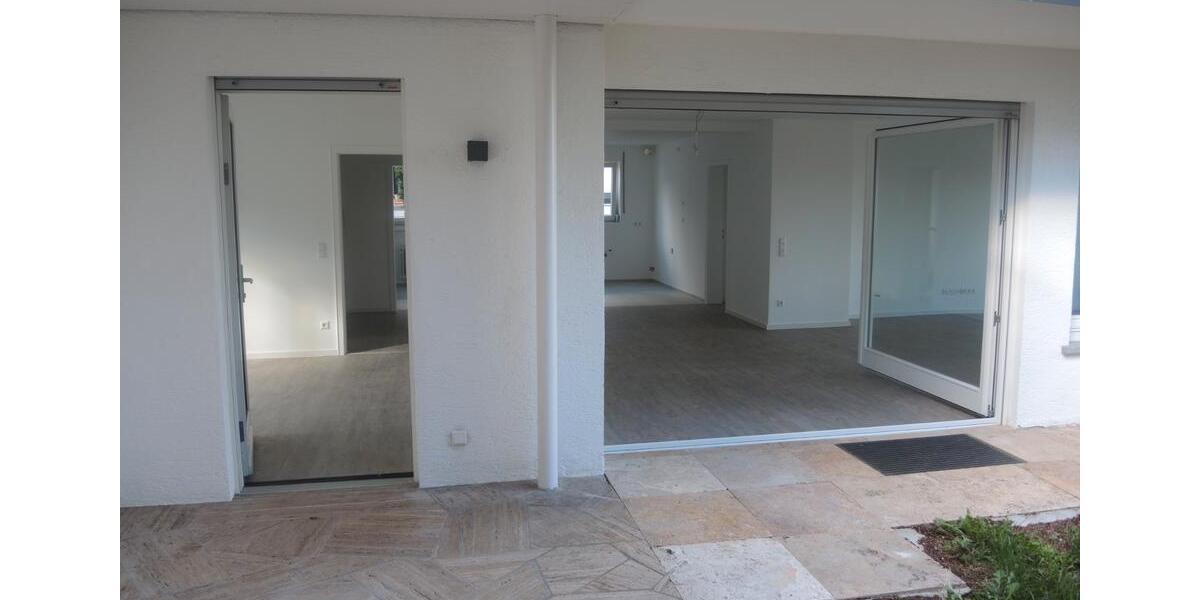 Erdgeschoßwohnung Esslingen am Neckar Brühl - 3.5 Zimmer, 124 m&sup2;, 1.700&euro; | Angebot:27547278