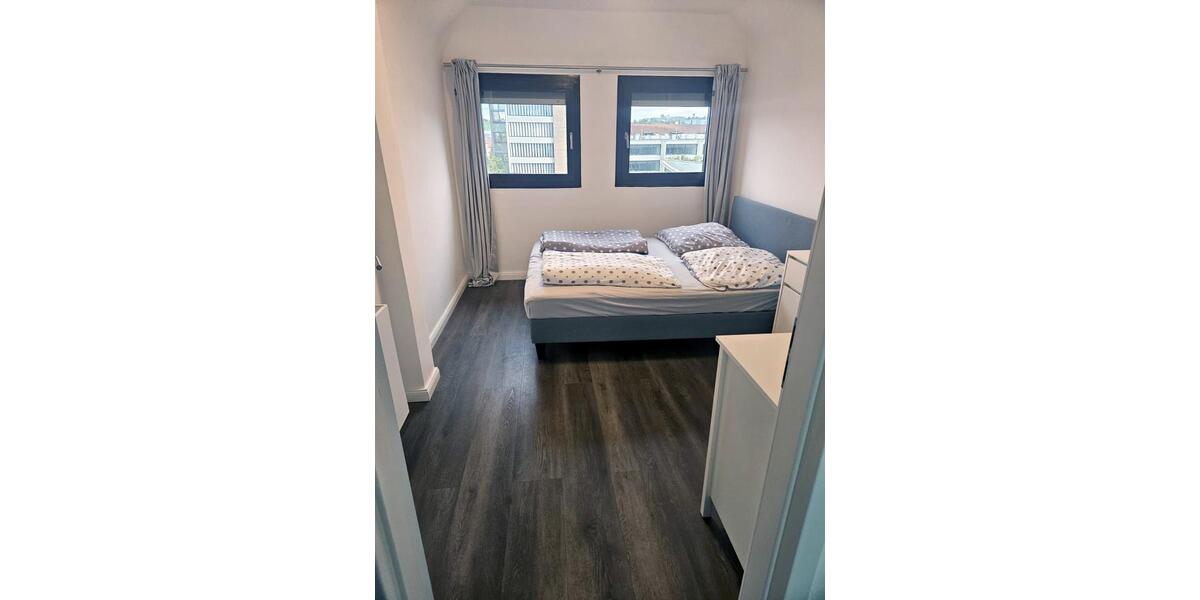 Dachgeschoßwohnung Stuttgart Feuerbach - 3 Zimmer, 65 m&sup2;, 1.200&euro; | Angebot:25547181