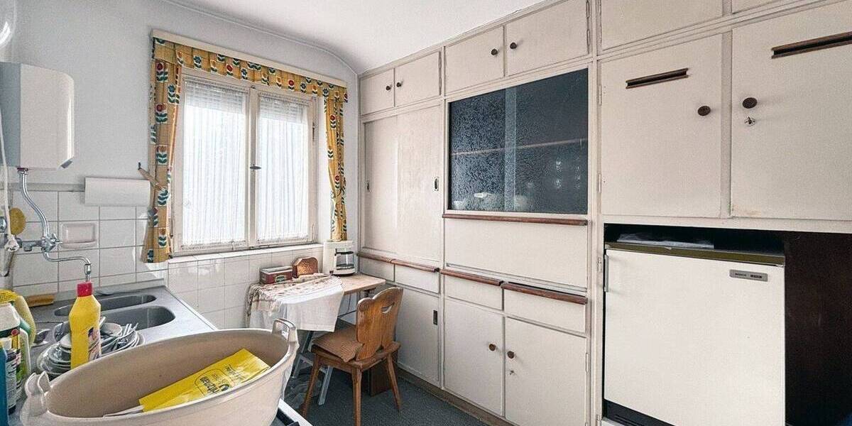 Mehrfamilienhaus, Wohnhaus Stuttgart Feuerbach - 8 Zimmer, 202 m&sup2;, 789.000&euro; | Angebot:26433270