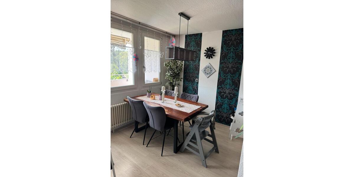 Etagenwohnung Sindelfingen Eichholz - 3.5 Zimmer, 87 m&sup2;, 265.000&euro; | Angebot:21156121