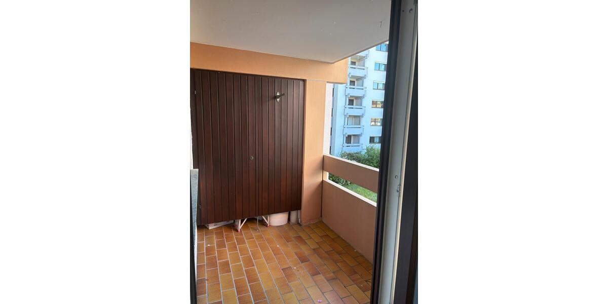 Etagenwohnung Stuttgart Botnang - 3.5 Zimmer, 82 m&sup2;, 1.700&euro; | Angebot:26395496