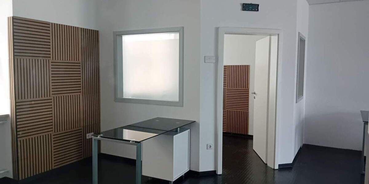 Gewerbeobjekt Schorndorf - 2 Zimmer, 70 m&sup2;, 560&euro; | Angebot:25674698