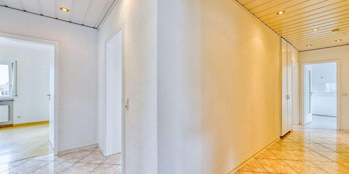 Etagenwohnung Stuttgart Stammheim - 4 Zimmer, 98 m&sup2;, 400.000&euro; | Angebot:25671005