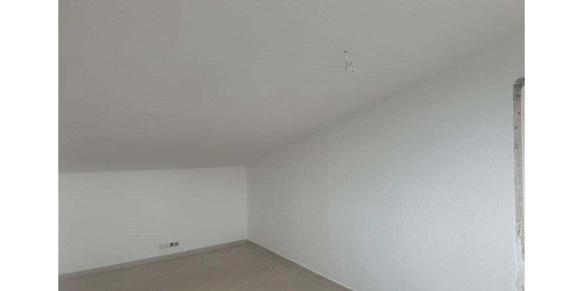 Dachgeschoßwohnung Altbach - 1 Zimmer, 50 m&sup2;, 750&euro; | Angebot:27591494