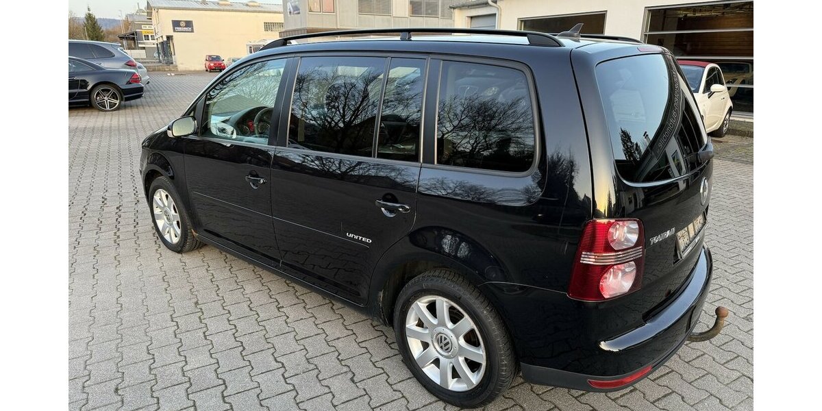 VW Touran 2.0 TDI BM United *Navi,7 Sitzer,18´´Alu* 342.000 km 3.350 &euro; Schorndorf 73614