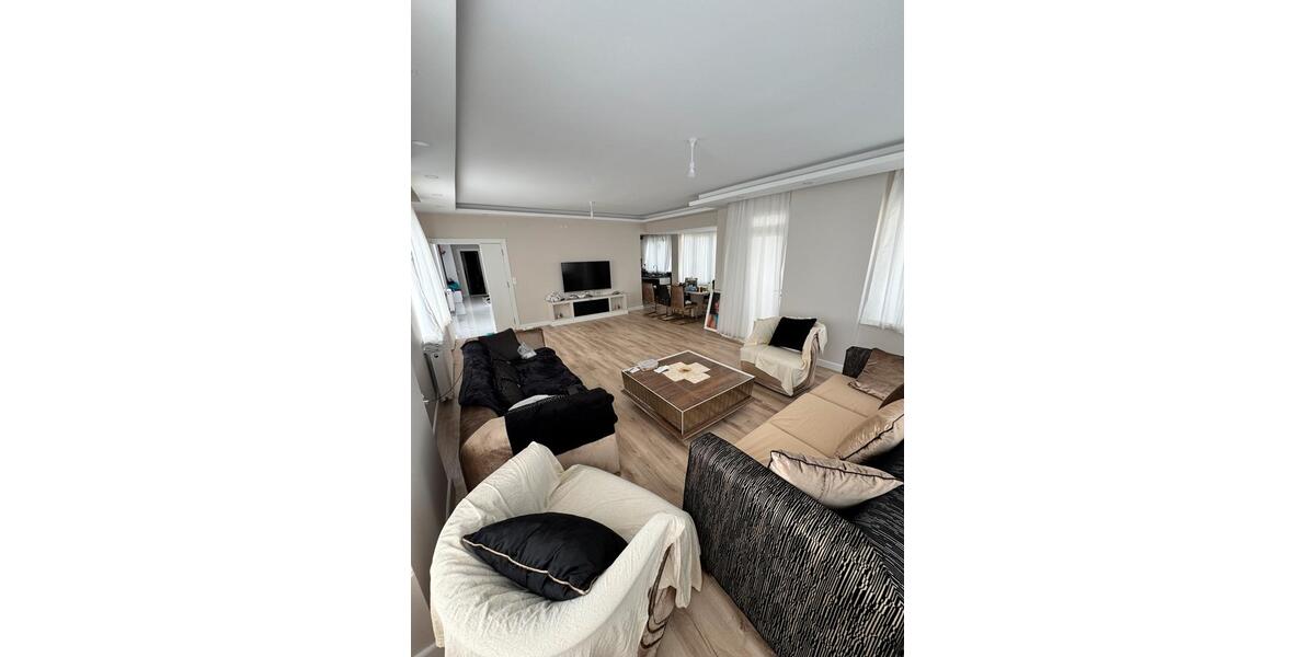 Etagenwohnung Böblingen Dagersheim - 4 Zimmer, 165 m&sup2;, 190.000&euro; | Angebot:27548622