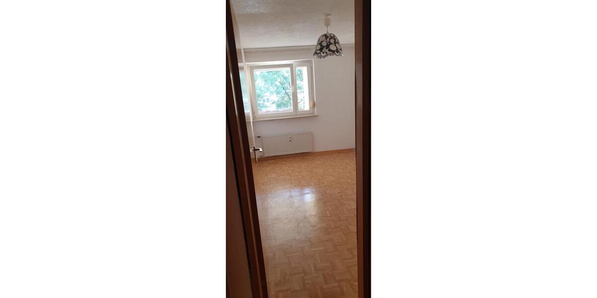 Etagenwohnung Esslingen am Neckar Oberesslingen - 3.5 Zimmer, 87 m&sup2;, 1.580&euro; | Angebot:26443346