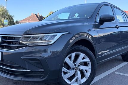 VW Tiguan 76.800 km 26.999 &euro; Heilbronn 74074