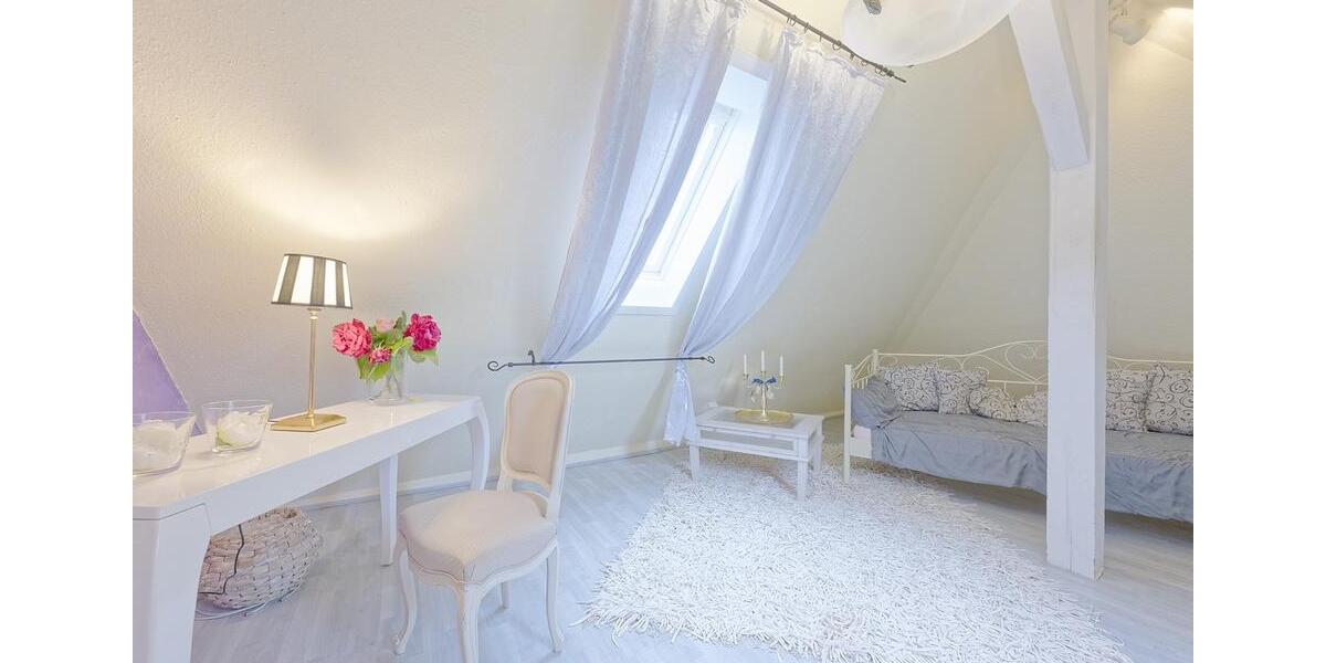 Dachgeschoßwohnung Stuttgart Feuerbach - 1 Zimmer, 70 m&sup2;, 1.050&euro; | Angebot:27597760