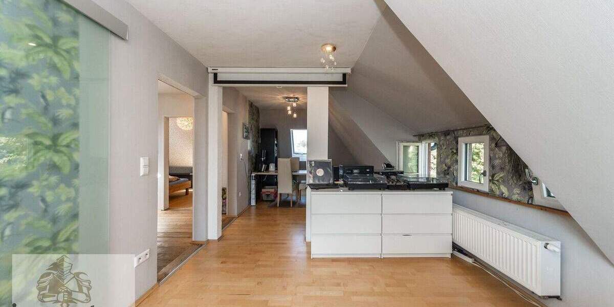 Mehrfamilienhaus, Wohnhaus Heilbronn / Neckargartach Neckargartach - 8 Zimmer, 194 m&sup2;, 548.000&euro; | Angebot:25742864