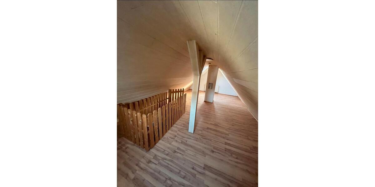 Dachgeschoßwohnung Mühlacker - 2.5 Zimmer, 60 m&sup2;, 700&euro; | Angebot:25995943