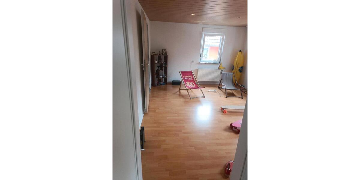Etagenwohnung Flein - 3 Zimmer, 110 m&sup2;, 370&euro; | Angebot:25959880