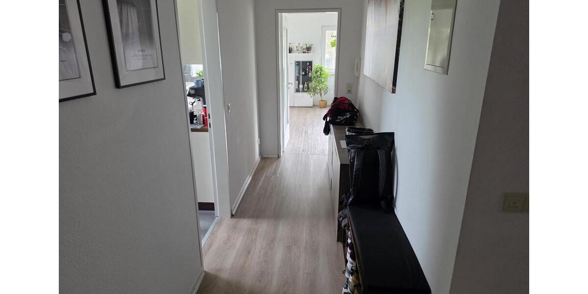 Etagenwohnung Freiberg am Neckar - 3.5 Zimmer, 105 m&sup2;, 1.200&euro; | Angebot:26462108